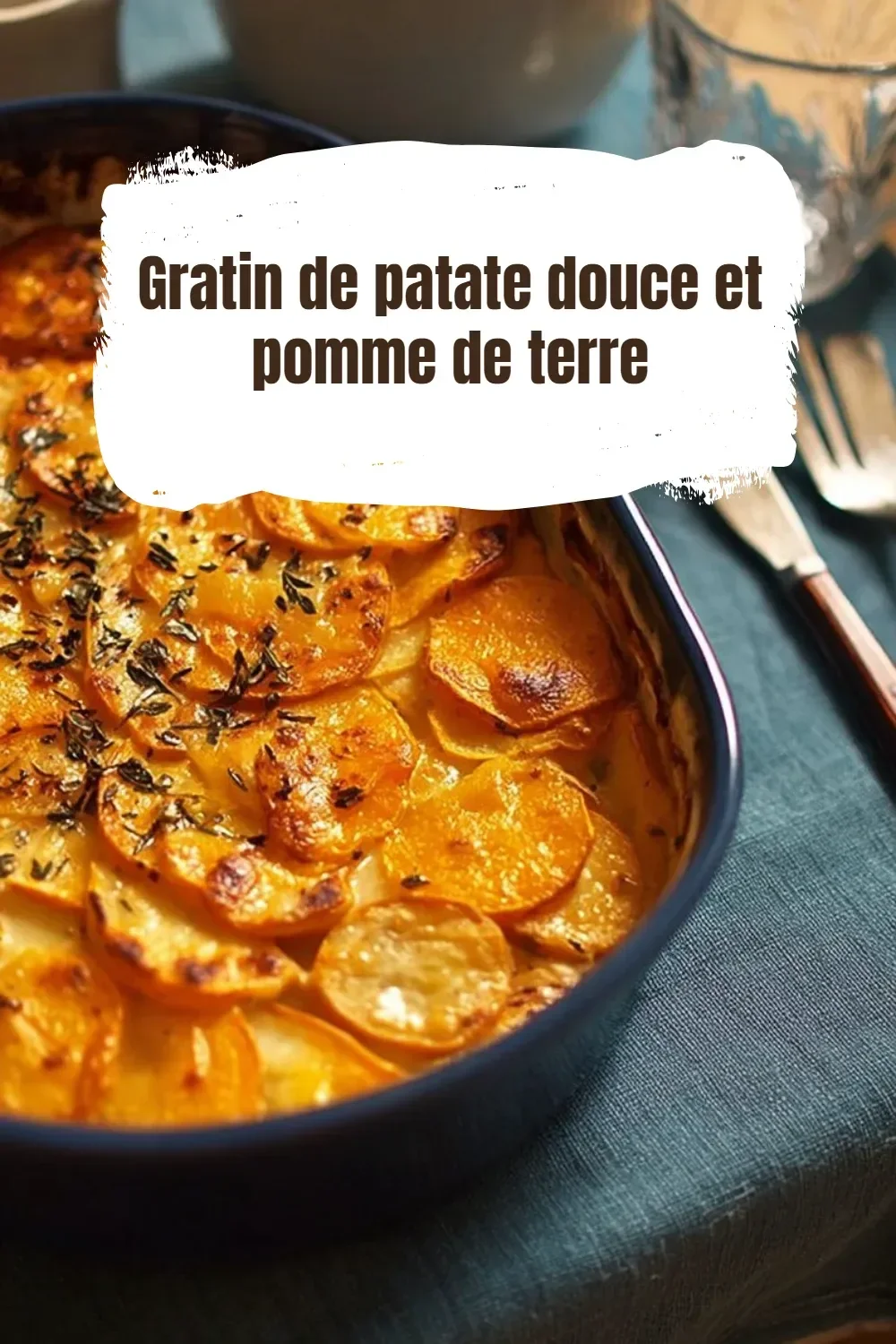 Gratin de patate douce et pomme de terre doré au four, un plat délicieux et réconfortant
