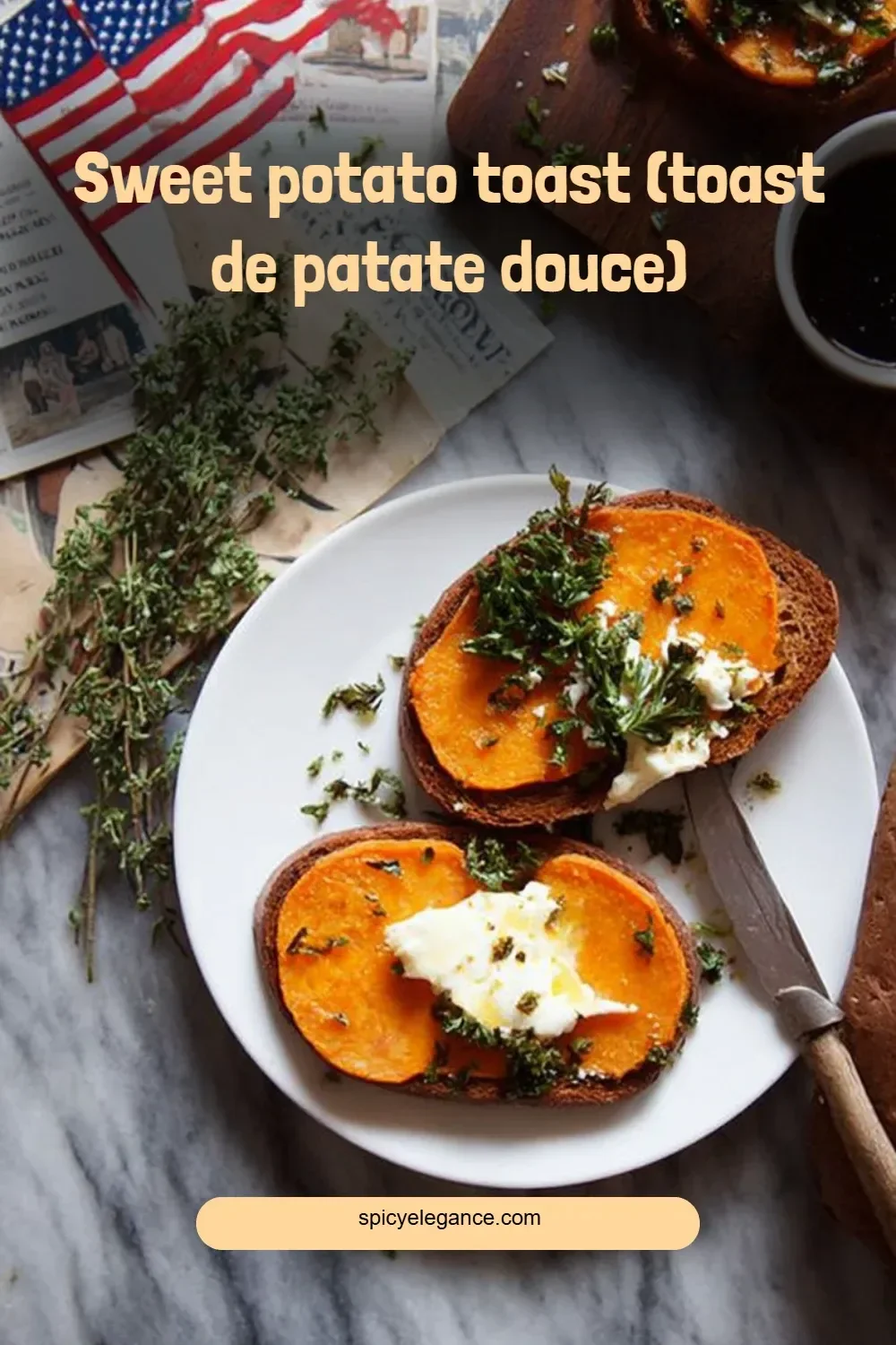 Toast de patate douce garnie de toppings colorés et savoureux