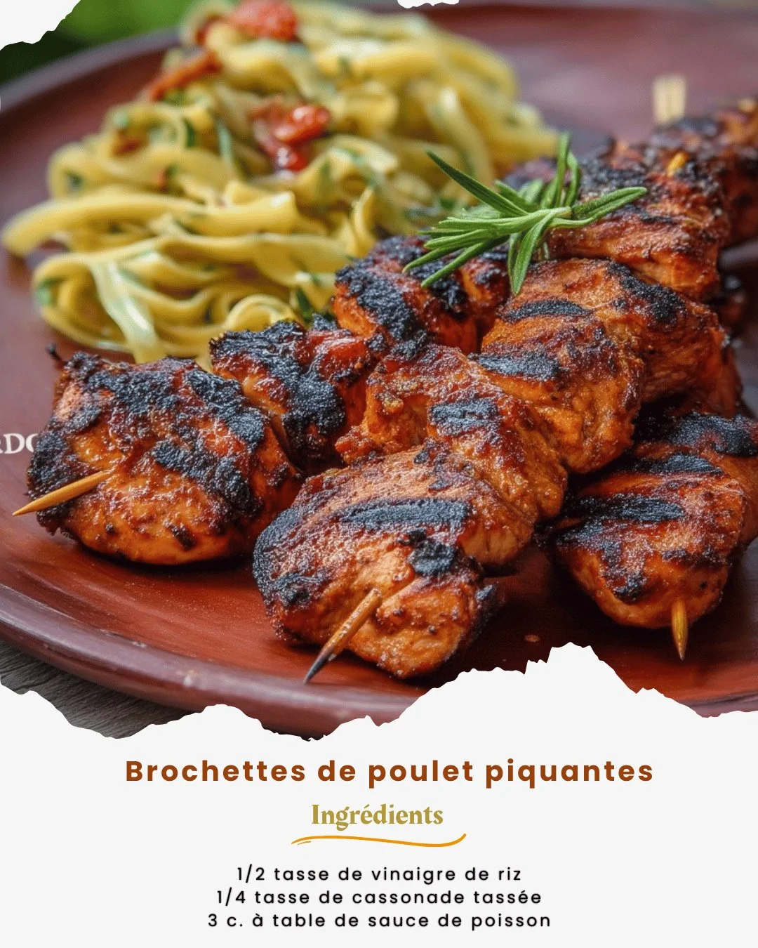 Brochettes de poulet piquant grillées avec des épices