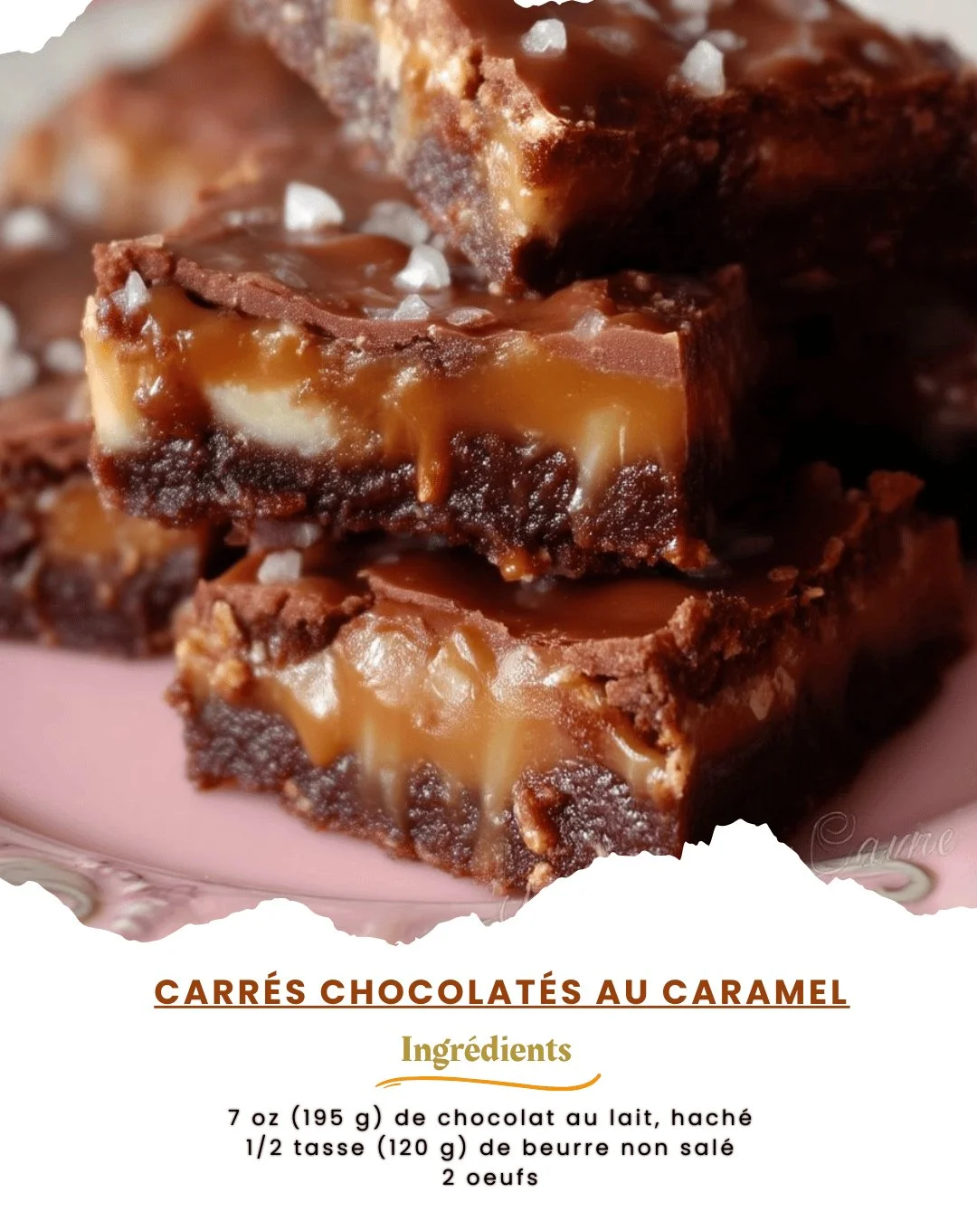Carrés chocolatés au caramel sur une assiette élégante