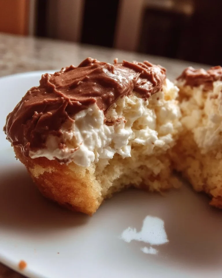 Muffin Fourré de Crème Fouettée, un dessert succulent et crémeux