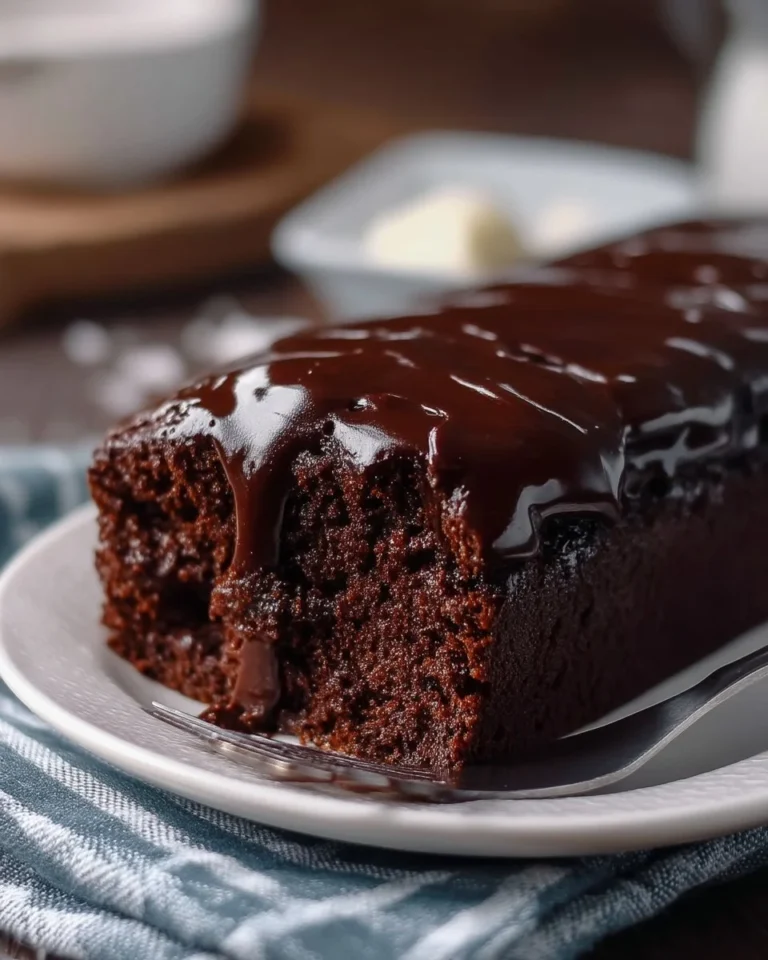 Gâteau au chocolat à la mayonnaise, dessert moelleux et savoureux.