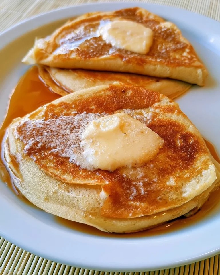 Crêpes au beurre d'érable du Lac Delage, un délice sucré à savourer.