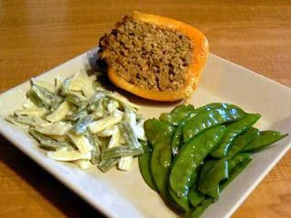 Poivrons farcis piquants garnis d'un mélange épicé et savoureux